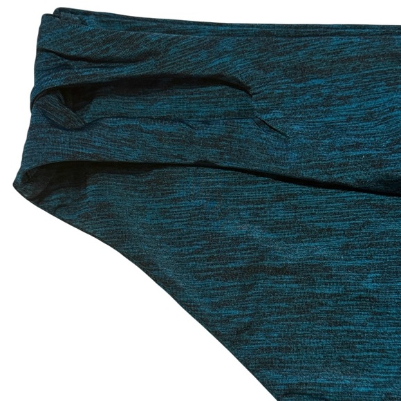 Becca Colorcode Keyhole Hipster - Picture 8 of 15